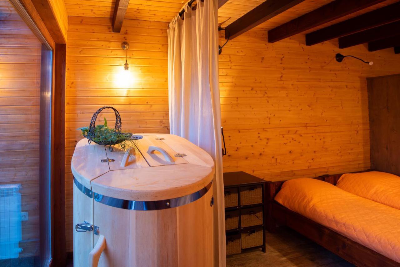 Pinus Villas Lodge With Private Jacuzzi & Phyto-Sauna Retreat Zheleznitsa エクステリア 写真
