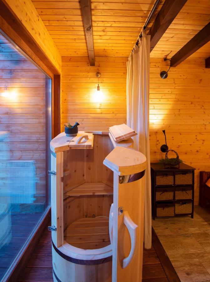 Pinus Villas Lodge With Private Jacuzzi & Phyto-Sauna Retreat Zheleznitsa エクステリア 写真