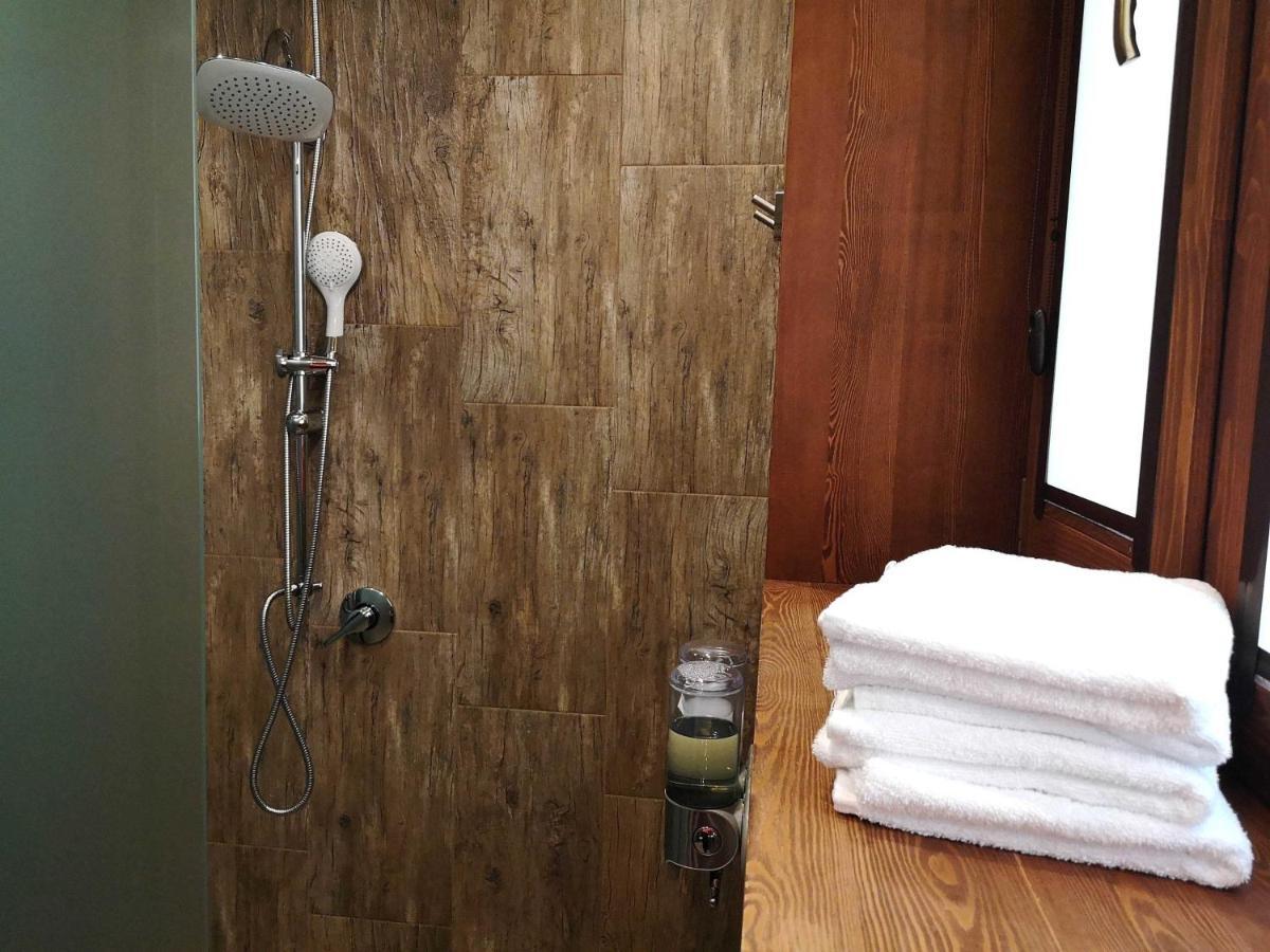 Pinus Villas Lodge With Private Jacuzzi & Phyto-Sauna Retreat Zheleznitsa エクステリア 写真