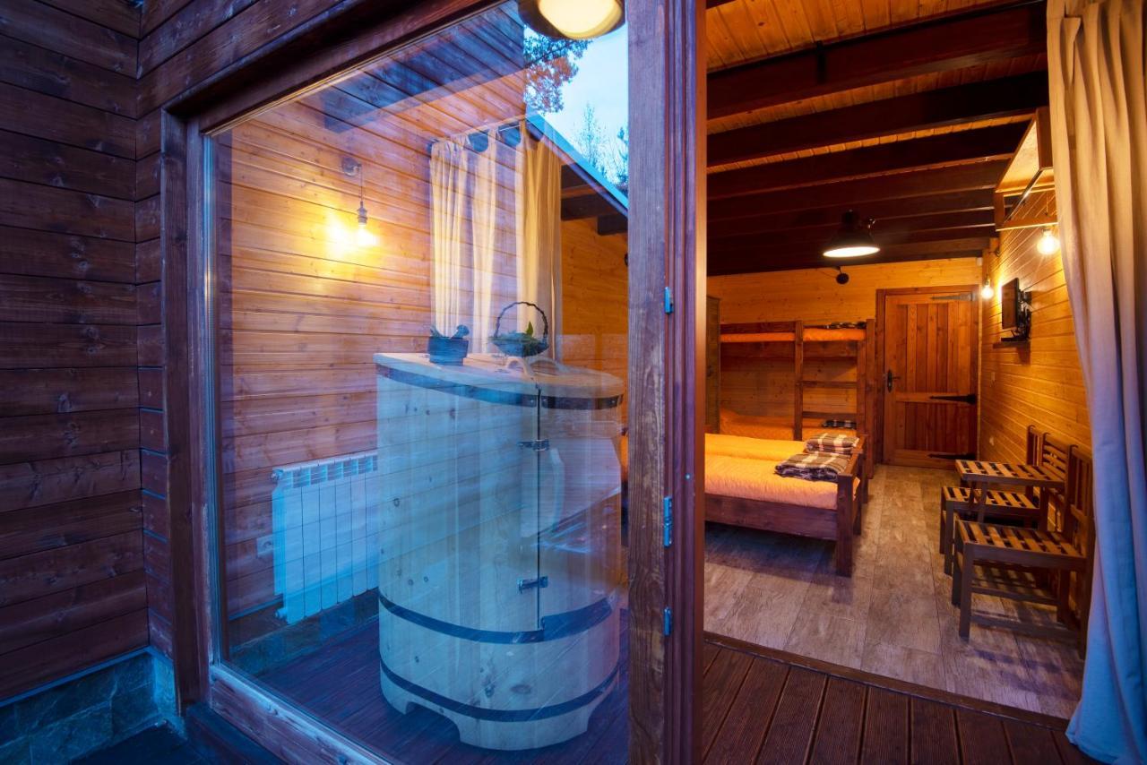 Pinus Villas Lodge With Private Jacuzzi & Phyto-Sauna Retreat Zheleznitsa エクステリア 写真